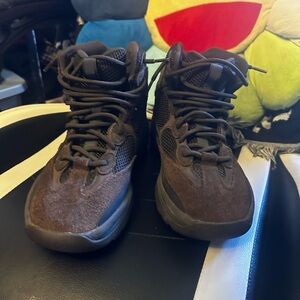 Yeezy Desert Brown Boot “oil”